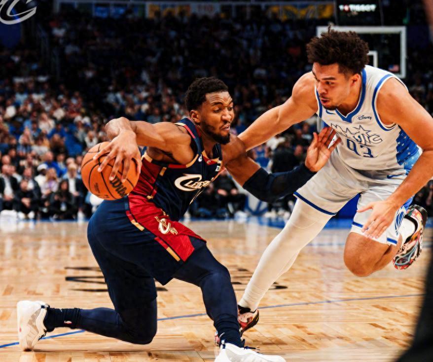 博鱼电竞-狂轰30+6+8！又成历史第一，哈登影响力真大，骑士第四才是好位置